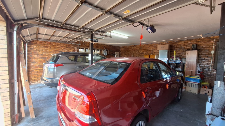 3 Bedroom Property for Sale in Stilbaai Wes Western Cape